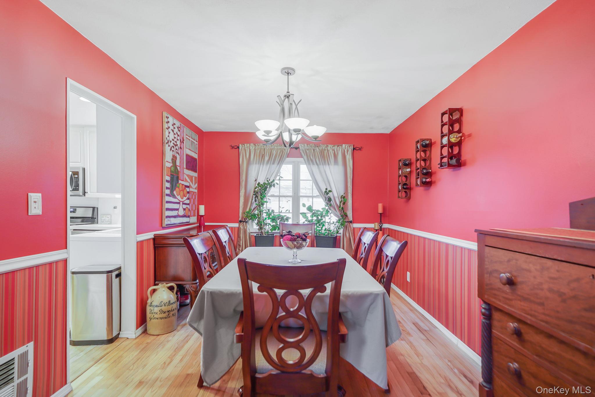 #8 photo, 18 Enfield Lane, Kings Park , NY 11754