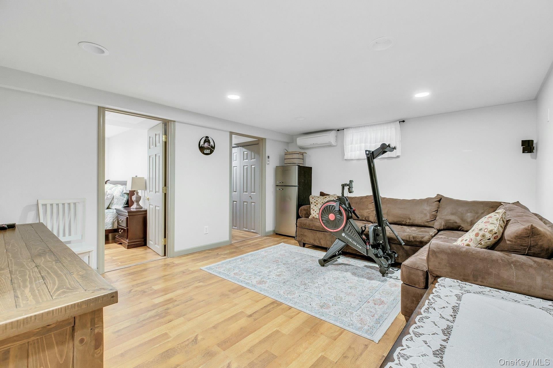 #15 photo, 21 Terrell Lane, Hicksville , NY 11801