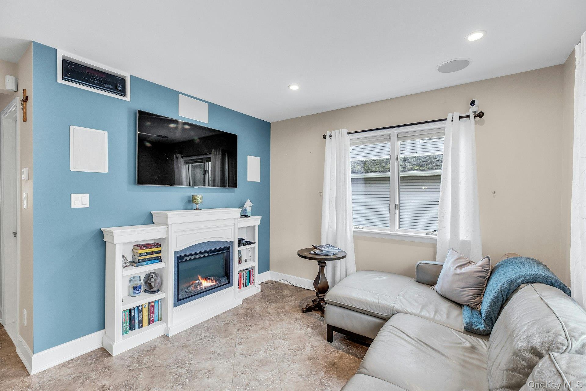 #7 photo, 21 Terrell Lane, Hicksville , NY 11801