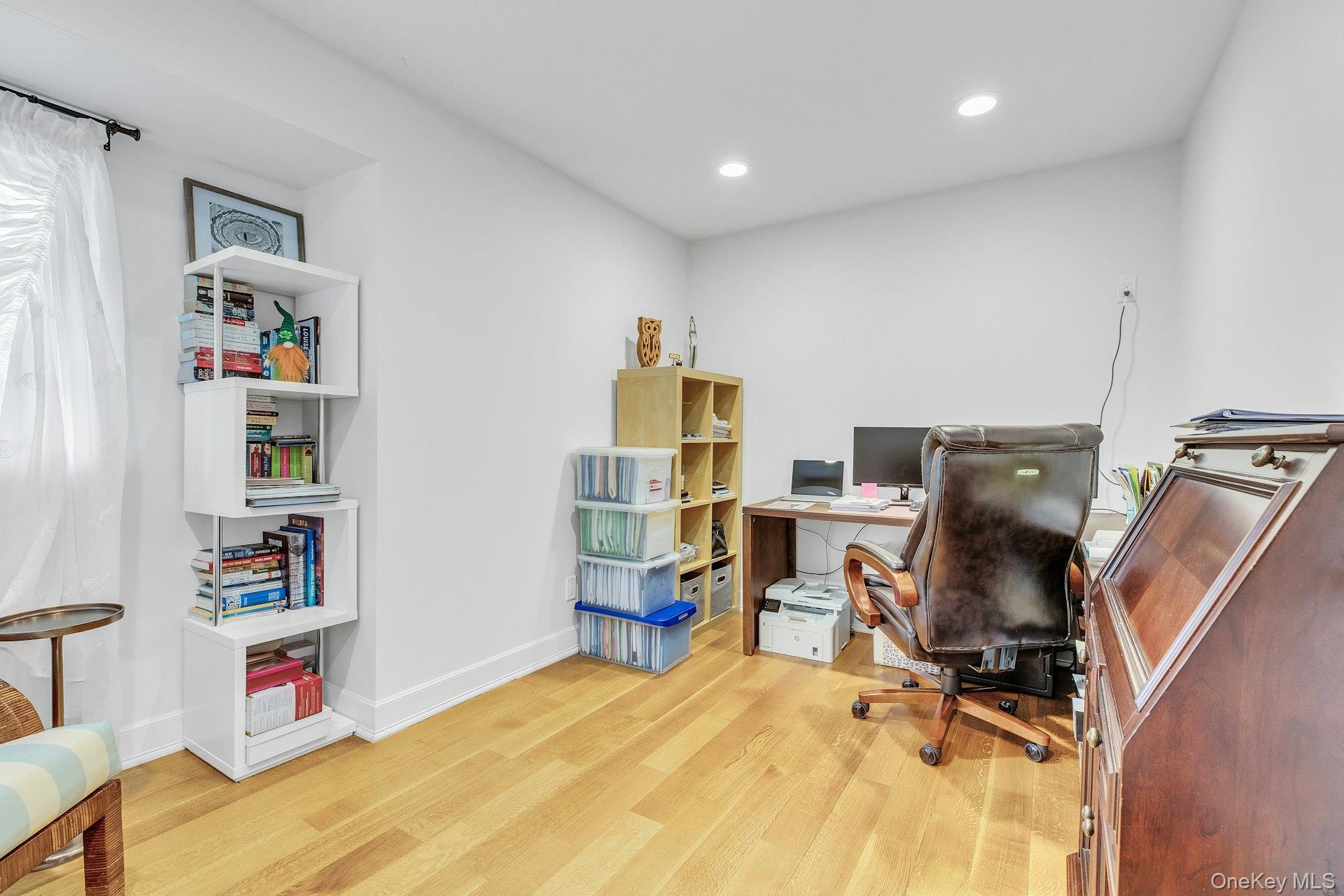 #9 photo, 21 Terrell Lane, Hicksville , NY 11801