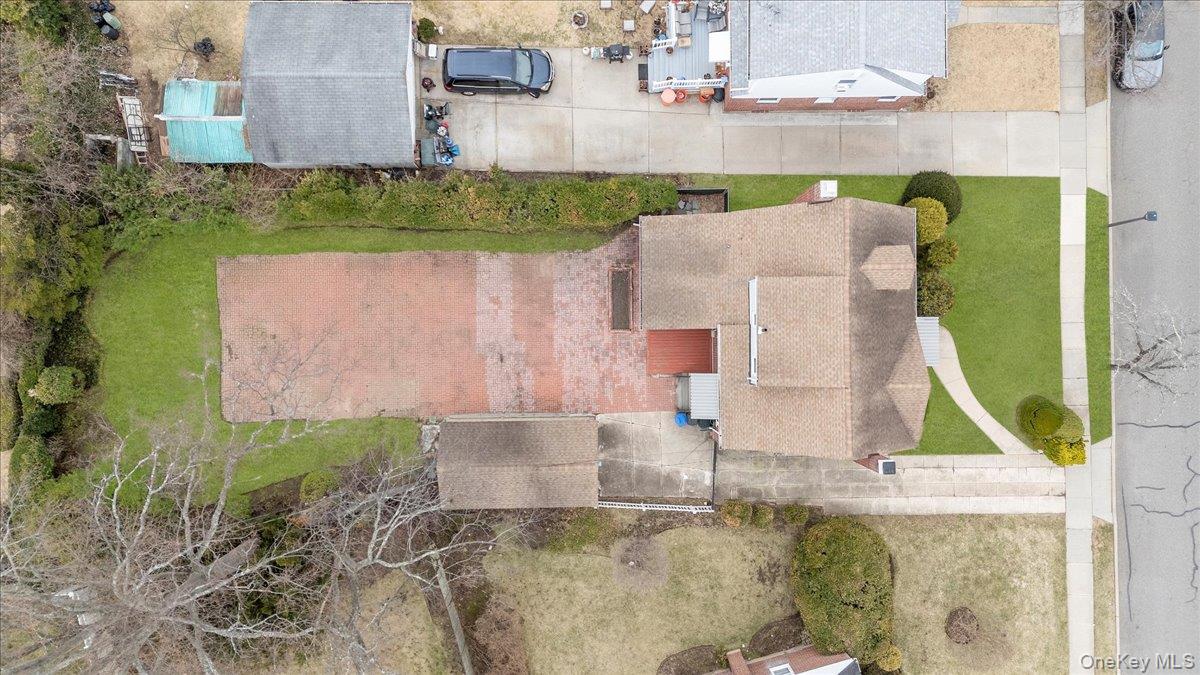 #20 photo, 196 William Street, Williston Park , NY 11596