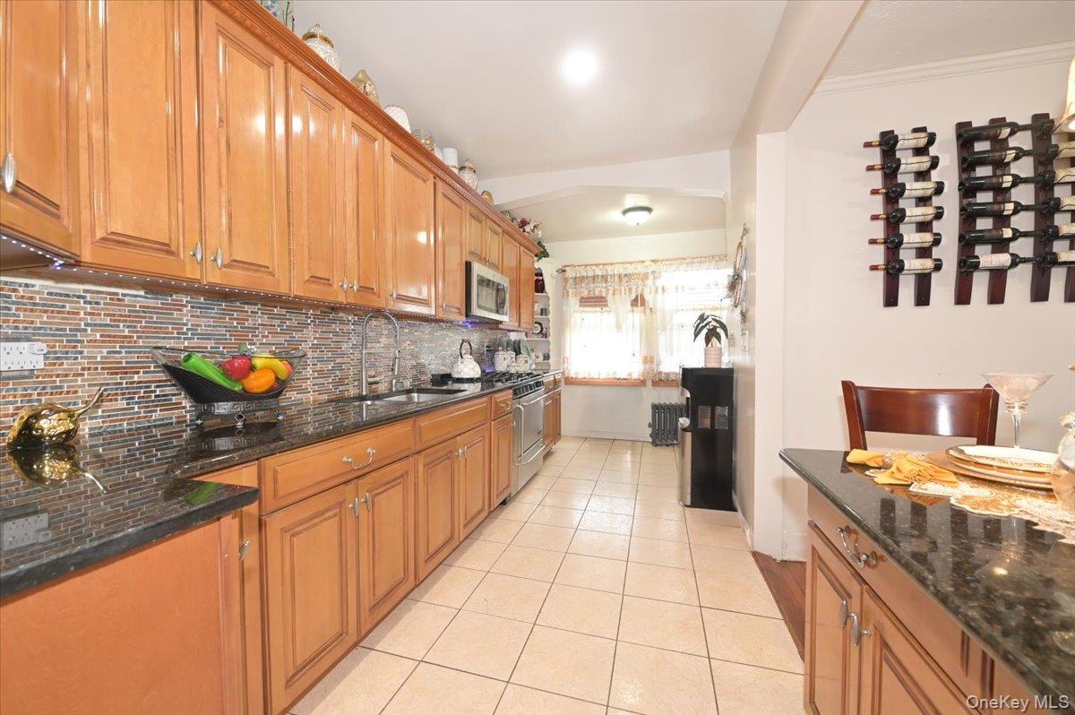 #12 photo, 13071 225th Street, Laurelton , NY 11413