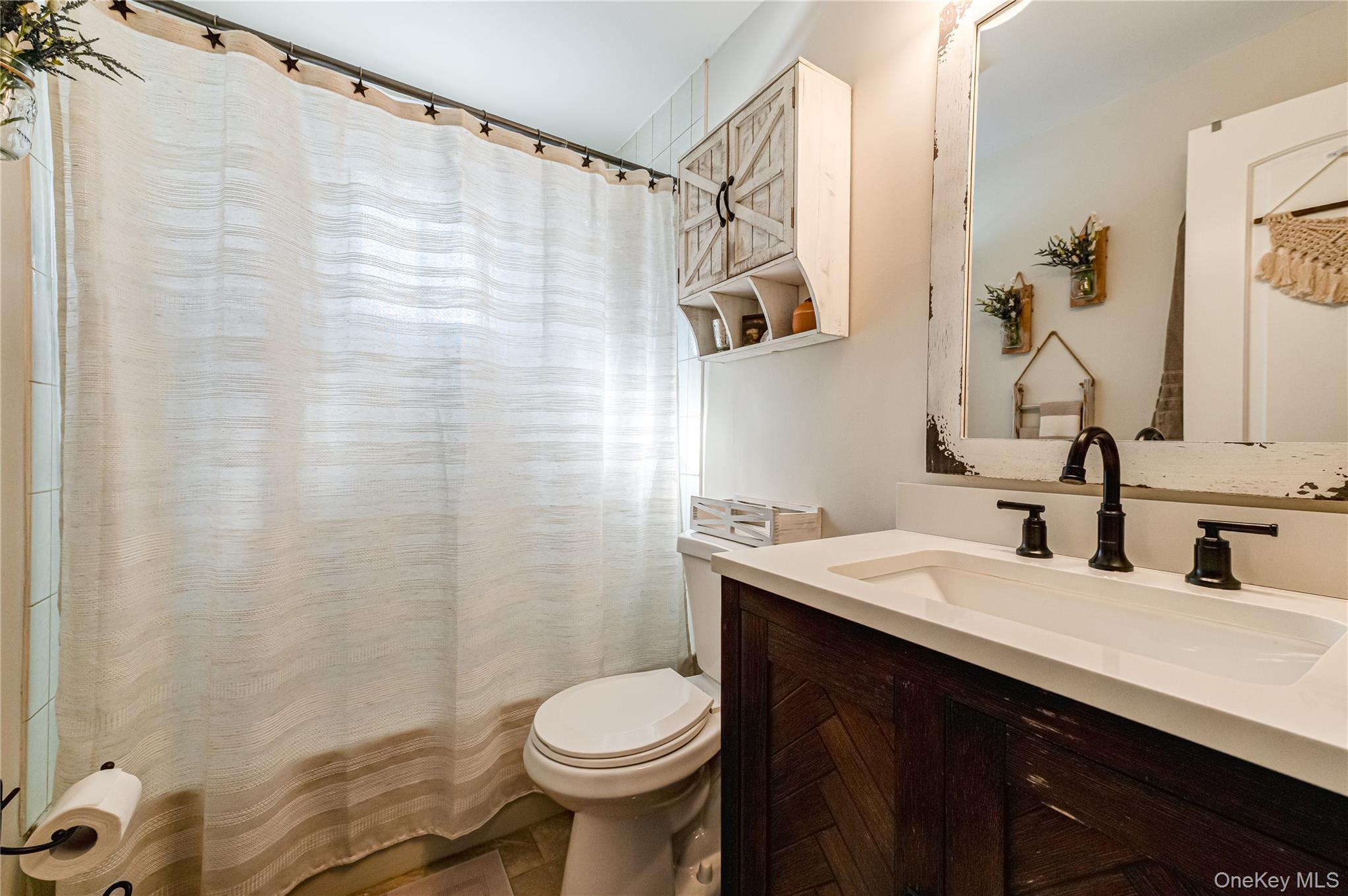 #17 photo, 178 Spur Drive, Bay Shore , NY 11706