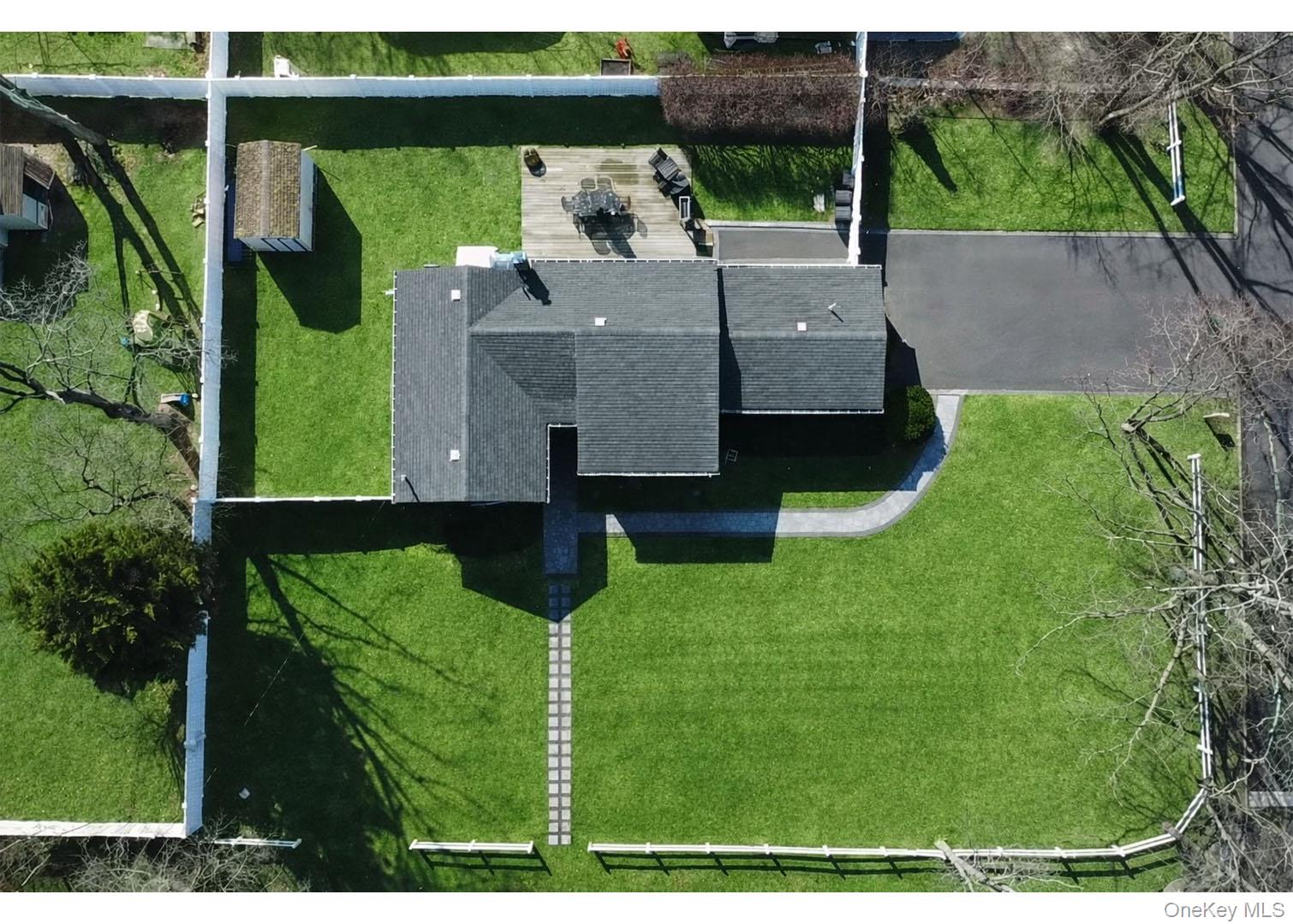 #3 photo, 178 Spur Drive, Bay Shore , NY 11706