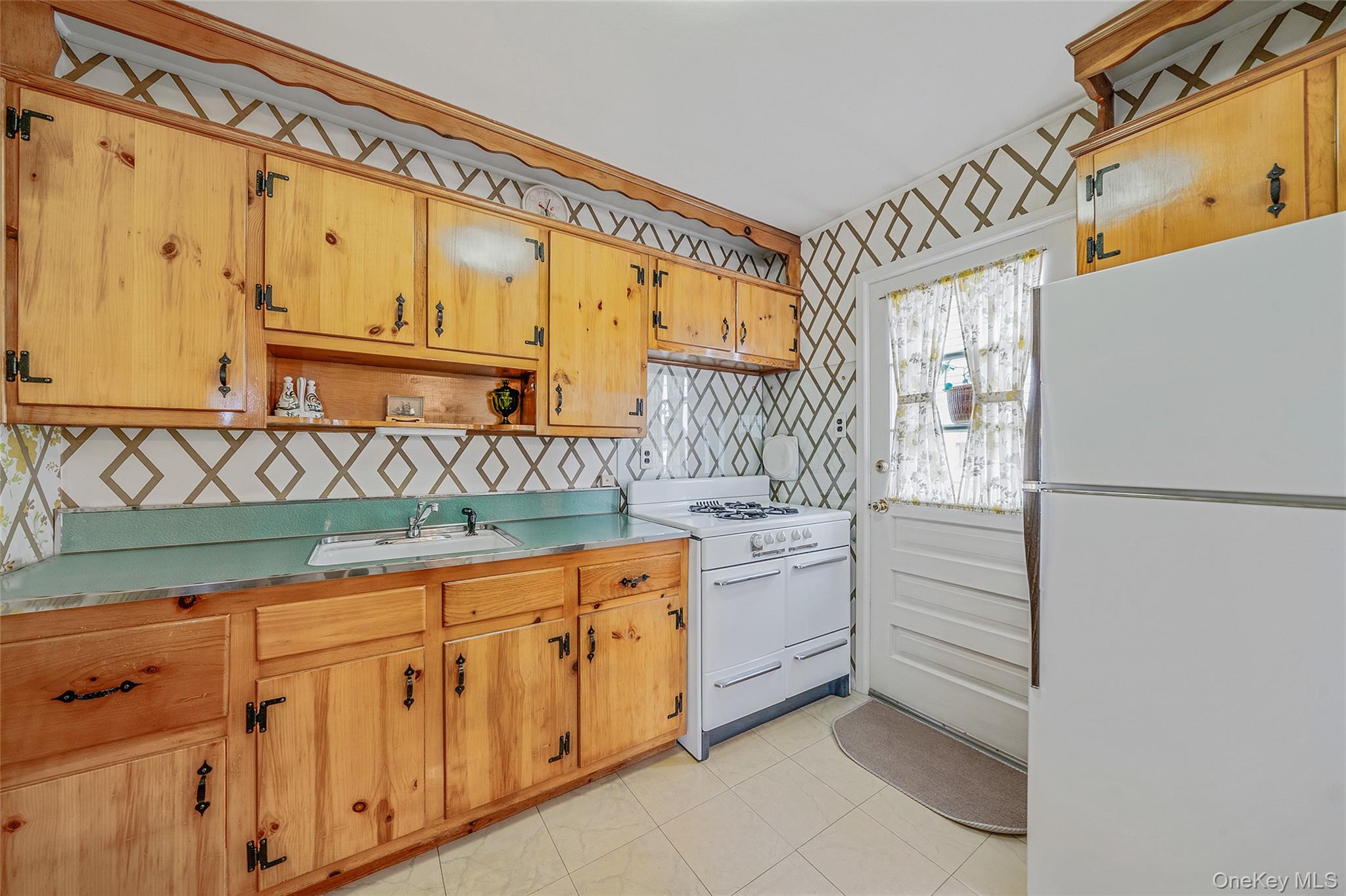 #6 photo, 81 Landau Avenue, Elmont , NY 11003