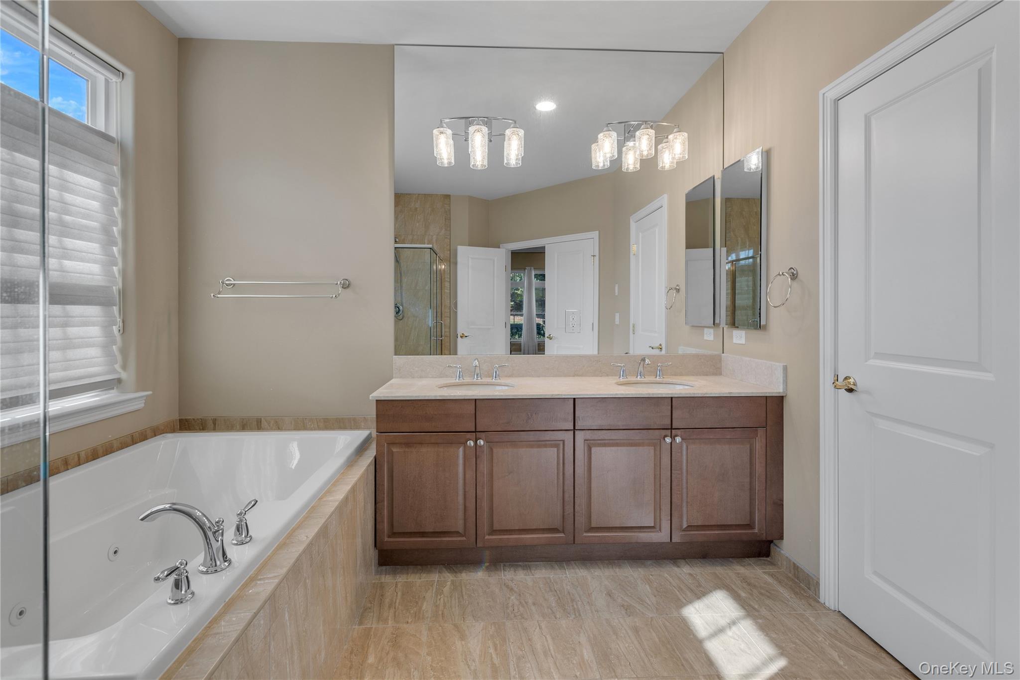 #18 photo, 39 Hamlet Woods Drive, Saint James , NY 11780