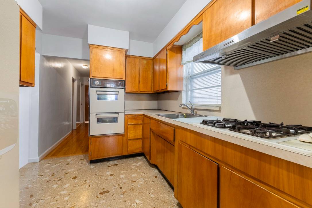 #8 photo, 67-36 52nd Road, কুইন্‌স Maspeth , NY 11378