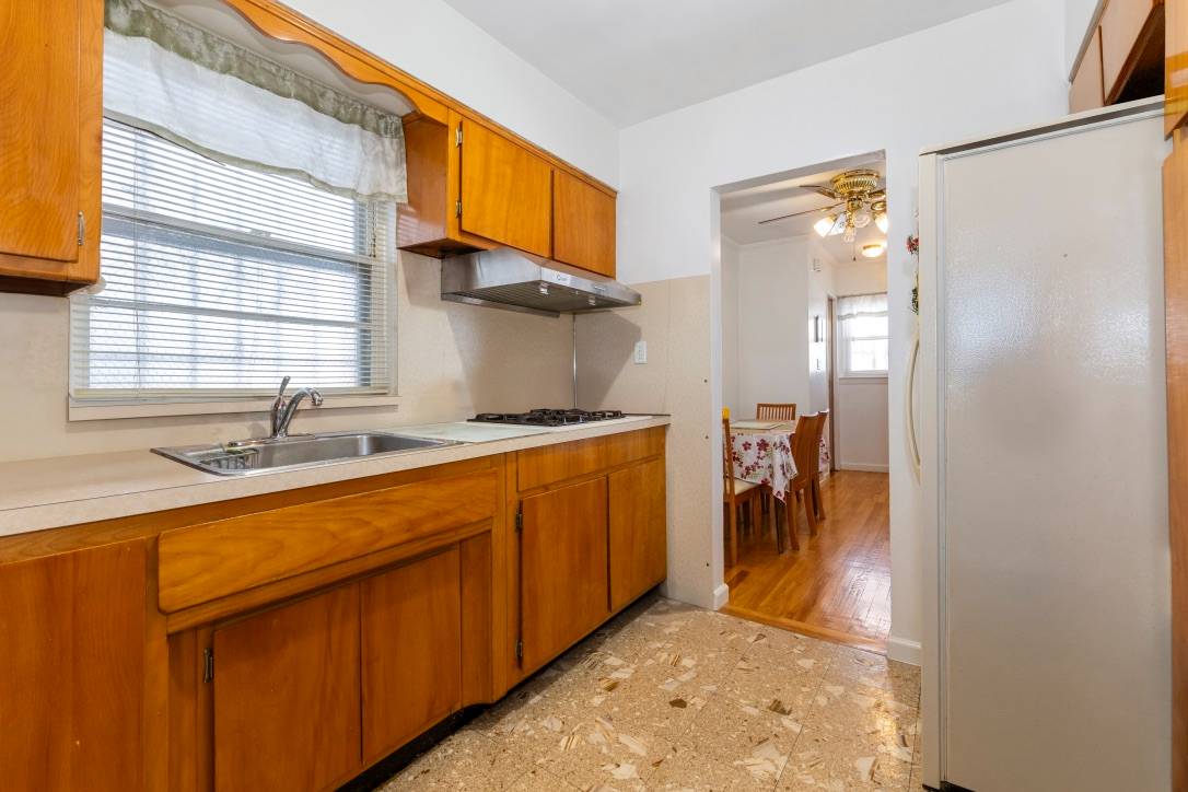 #9 photo, 67-36 52nd Road, কুইন্‌স Maspeth , NY 11378