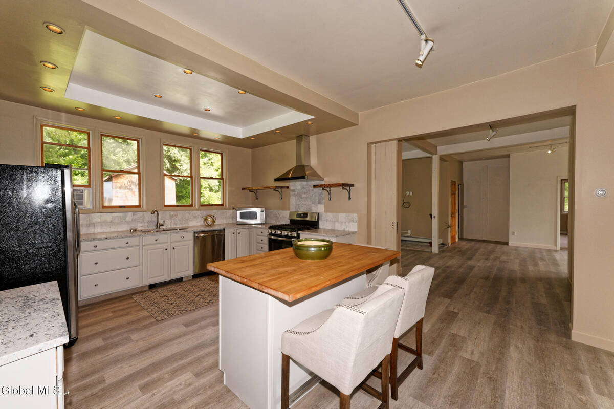 #10 photo, 1412 River Road, Bethlehem , NY 12158