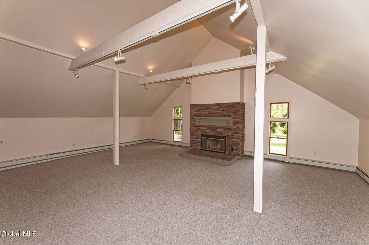 #29 photo, 1412 River Road, Bethlehem , NY 12158