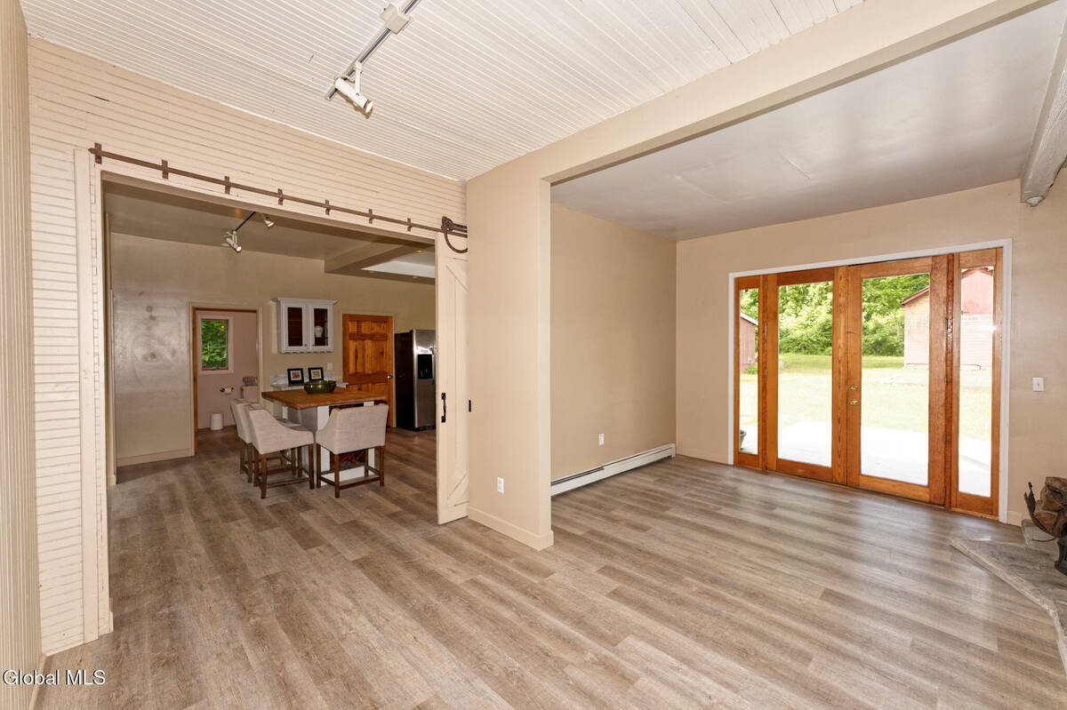 #6 photo, 1412 River Road, Bethlehem , NY 12158