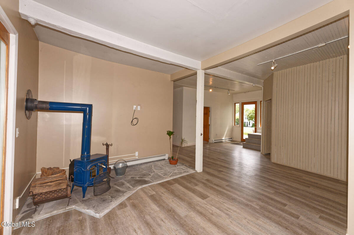 #8 photo, 1412 River Road, Bethlehem , NY 12158