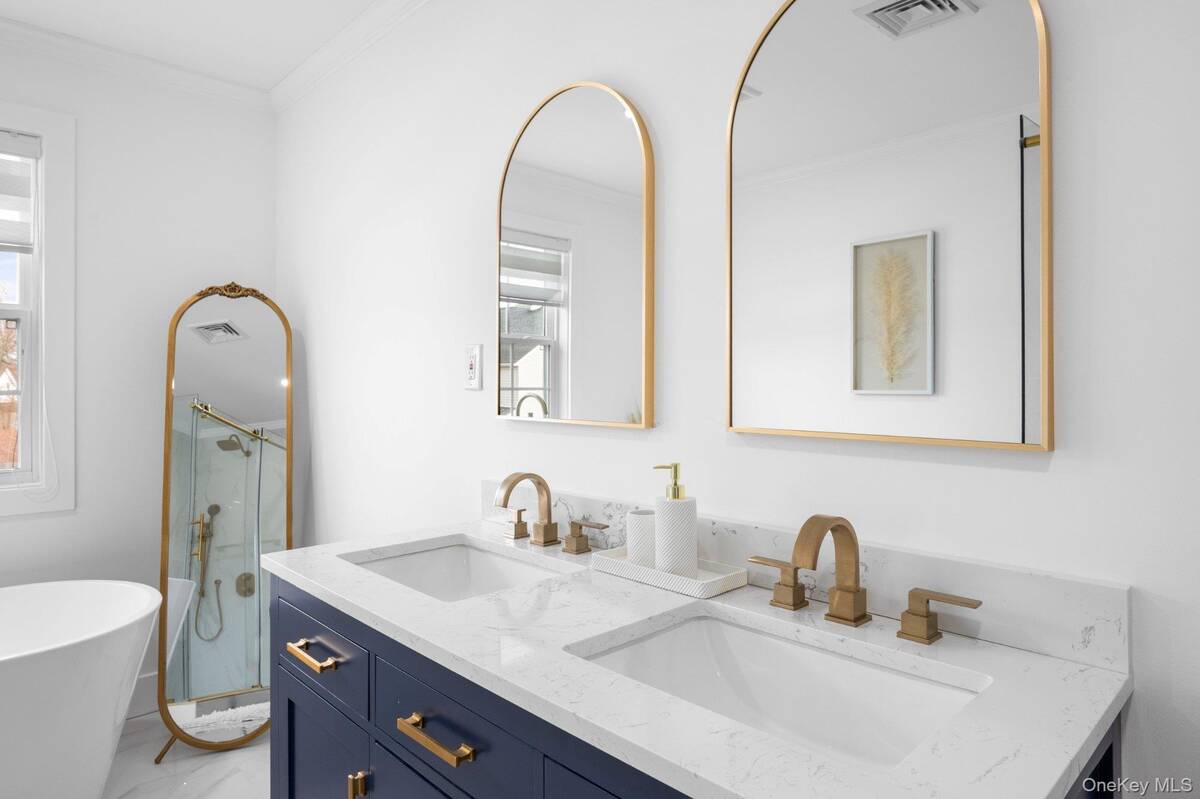 #14 photo, 495 Russell Street, নাসাউ কাউন্টি Baldwin , NY 11510