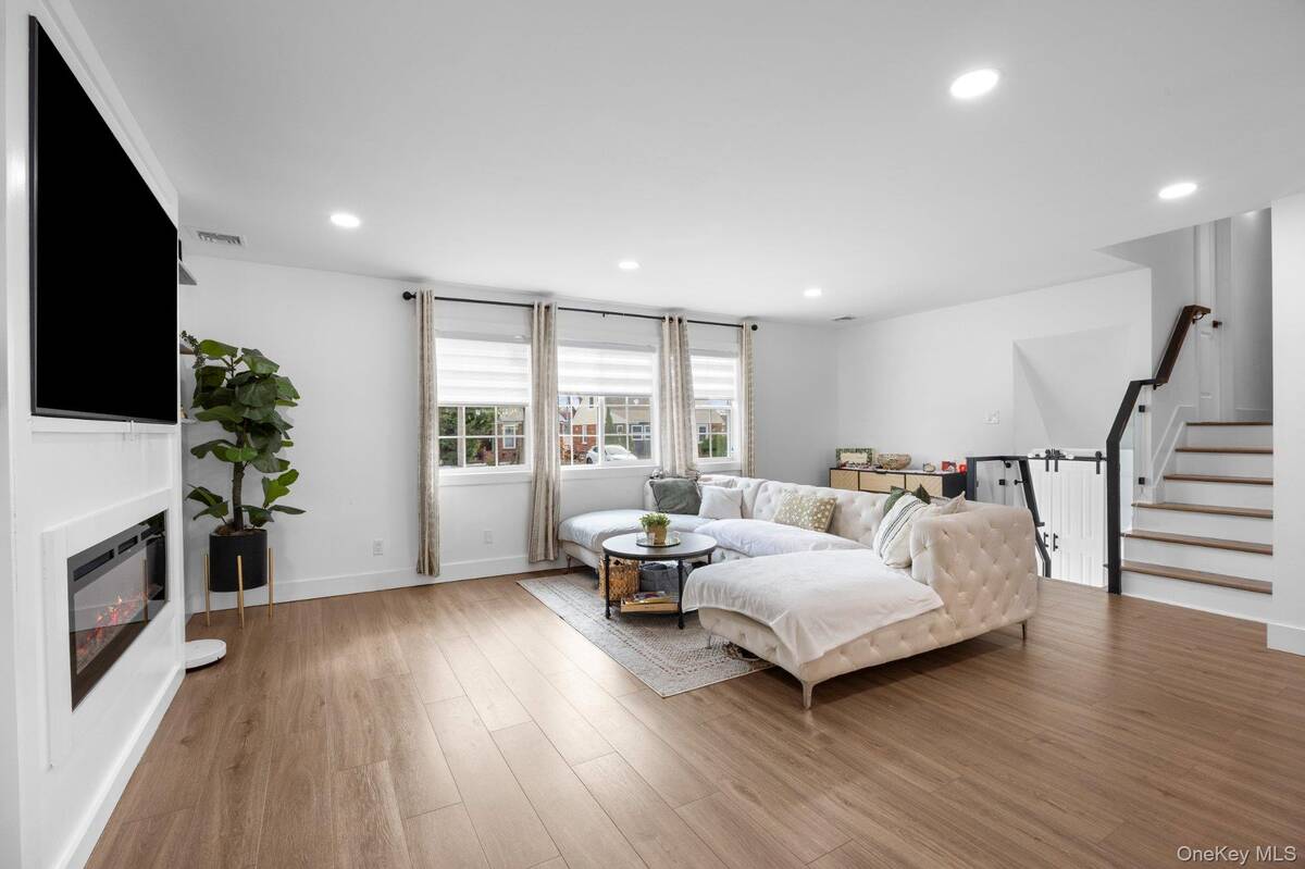 #5 photo, 495 Russell Street, নাসাউ কাউন্টি Baldwin , NY 11510