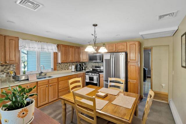 #7 photo, 35 Cattaraugus St, স্ট্যাটেন আইল্যান্ড Staten Island , NY 10301