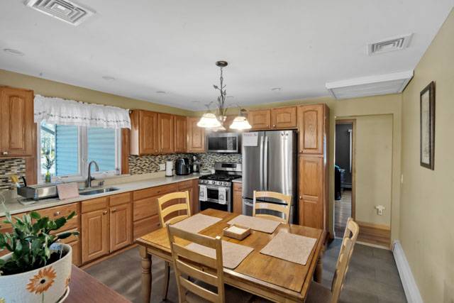 #8 photo, 35 Cattaraugus St, স্ট্যাটেন আইল্যান্ড Staten Island , NY 10301