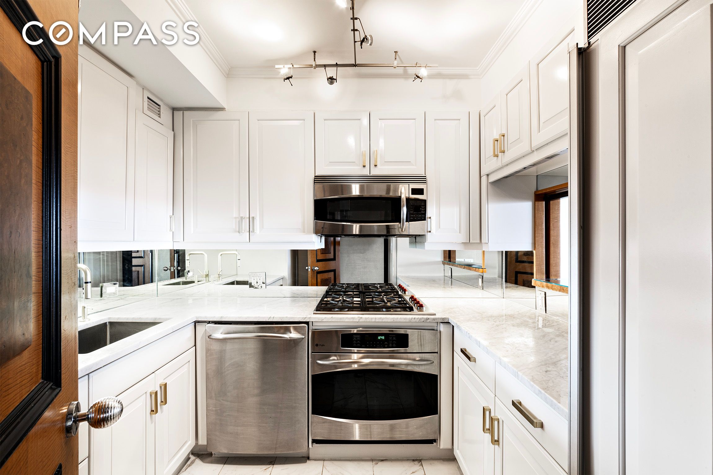 #11 photo, 116 Central Park S, Central Park South , NY 10019