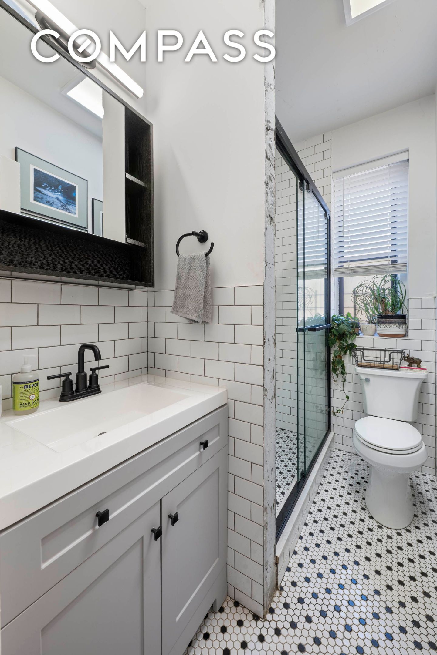 #10 photo, 2199 Holland Avenue, ব্রঙ্কস Pelham Parkway , NY 10462