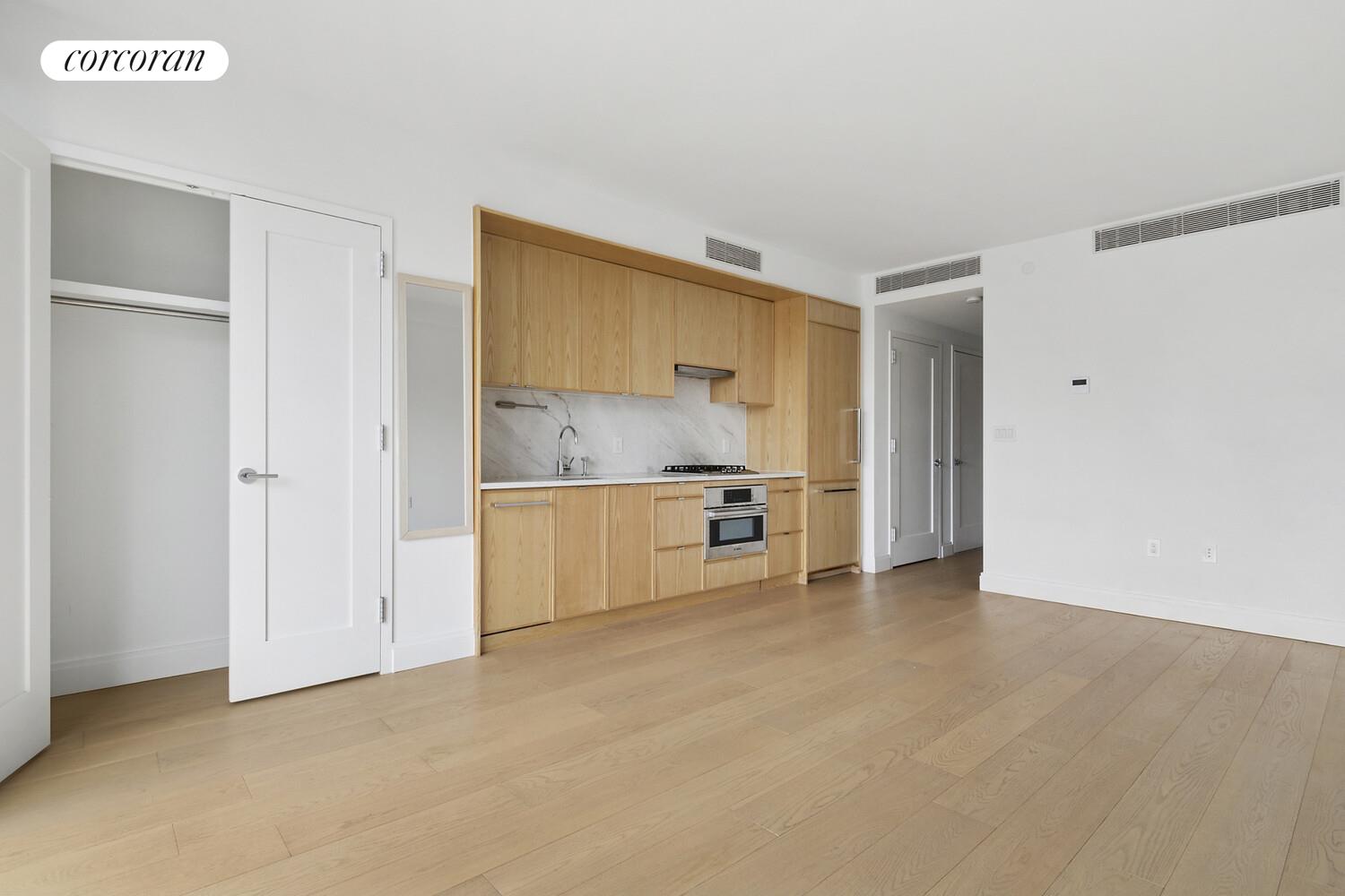 #3 photo, 37-14 34TH Street, কুইন্‌স Long Island City , NY 11101