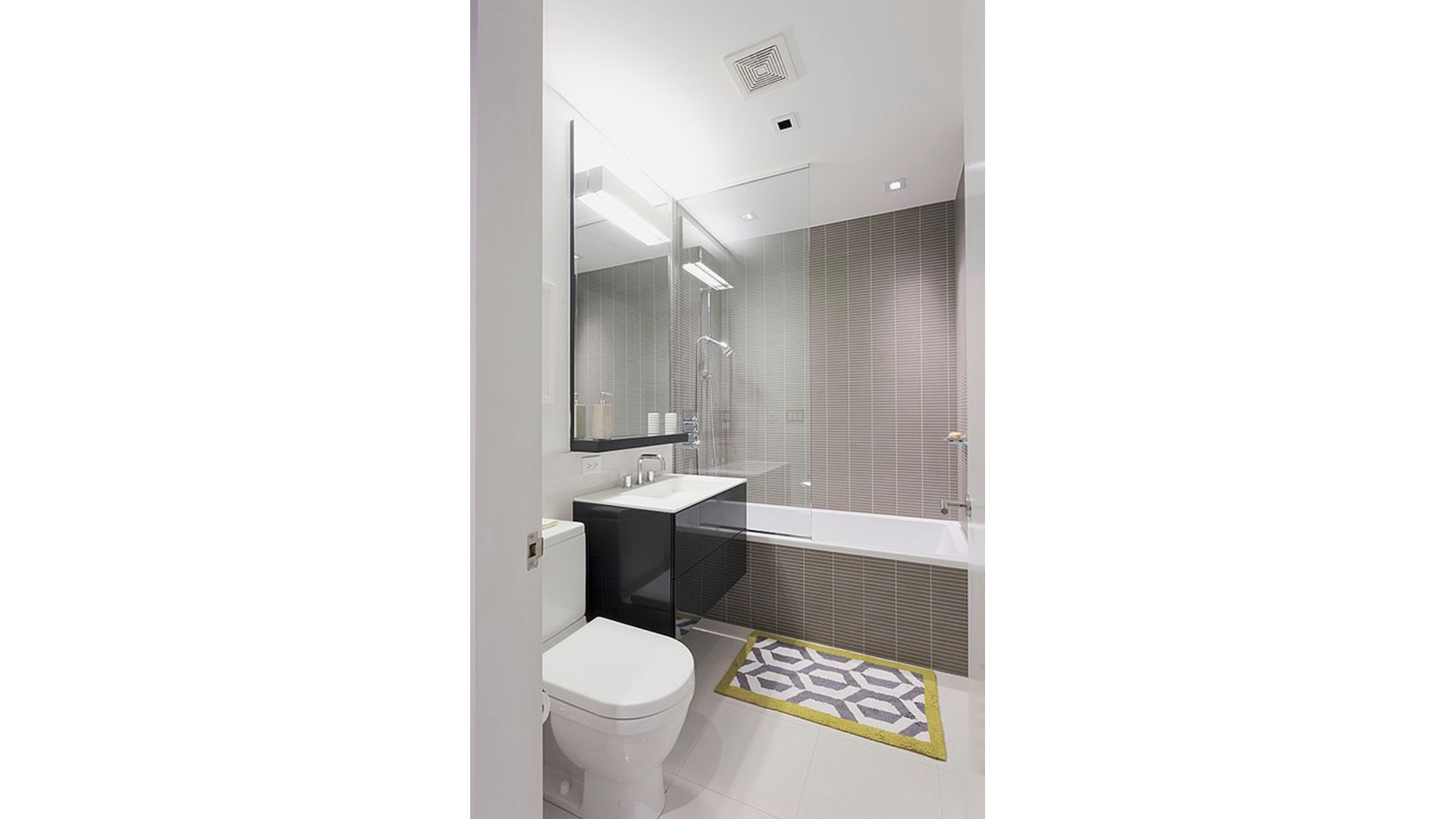 #9 photo, 300 E 23RD Street, Gramercy Park , NY 10010