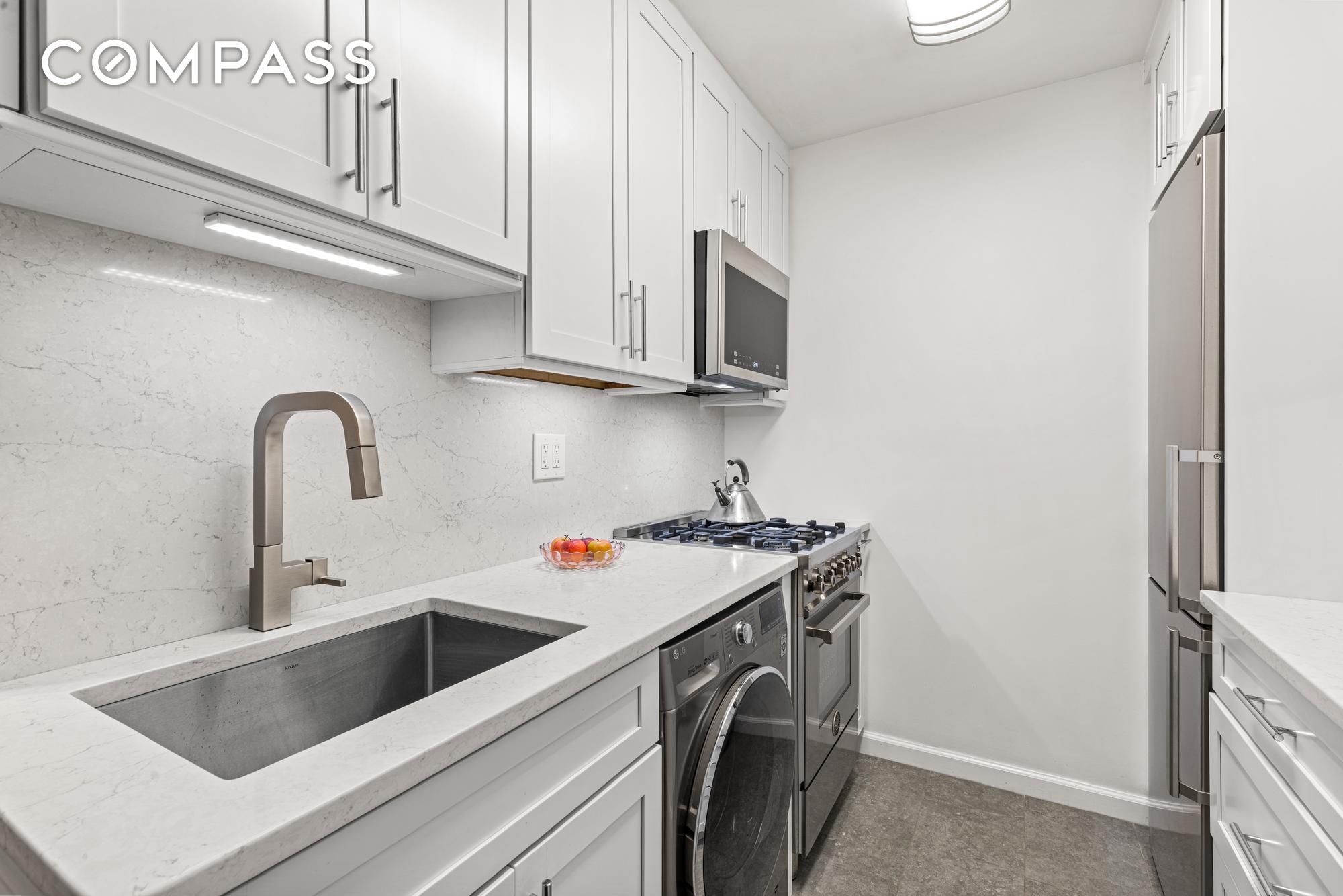 #7 photo, 2025 Broadway, ম্যানহাটন Upper West Side , NY 10023