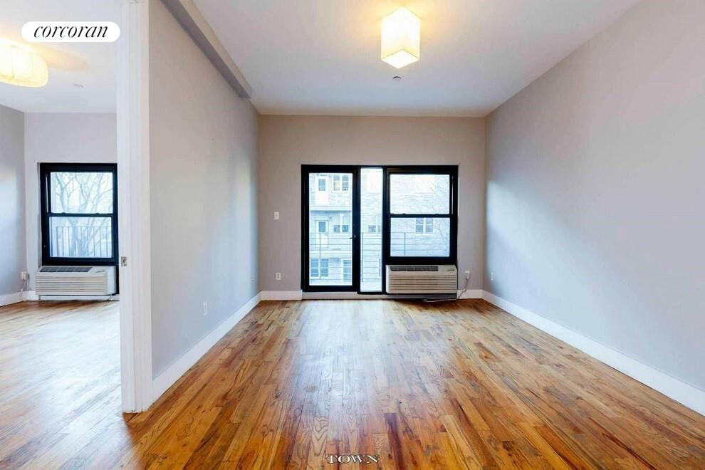 #3 photo, 956 BEDFORD Avenue, Bedford-Stuyvesant , NY 11205