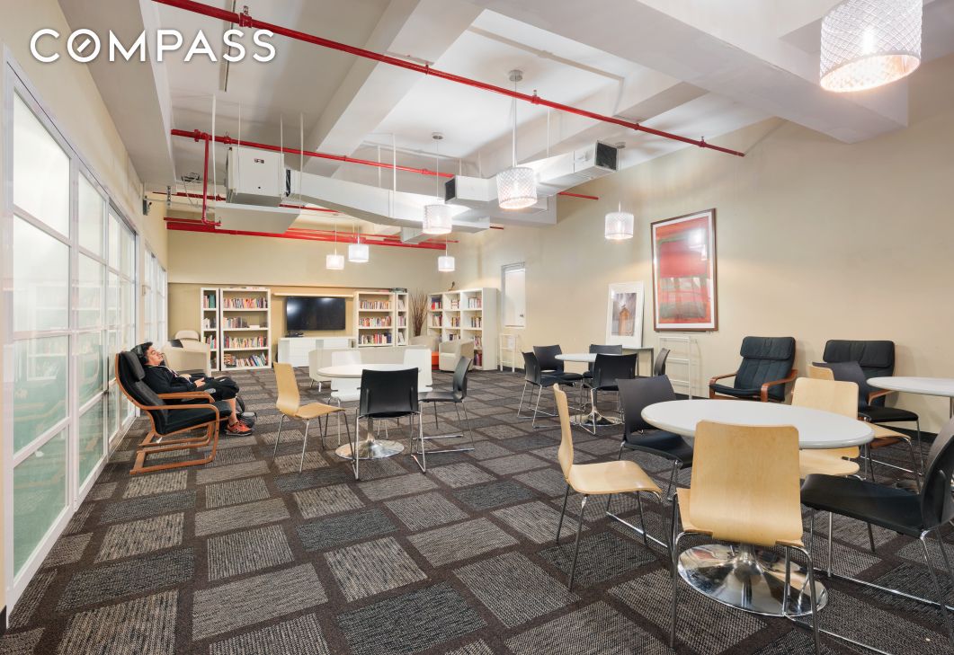 #13 photo, 365 Bridge Street, Downtown Brooklyn , NY 11201