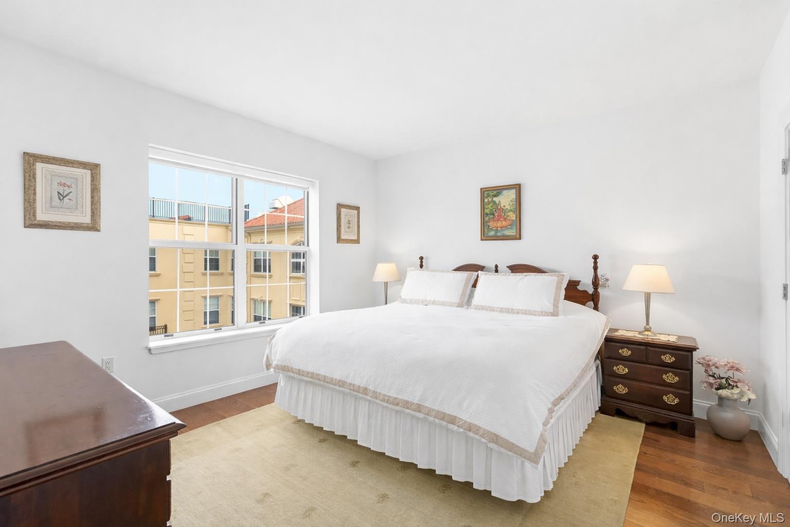 #12 photo, 10 Byron Place, Larchmont , NY 10538