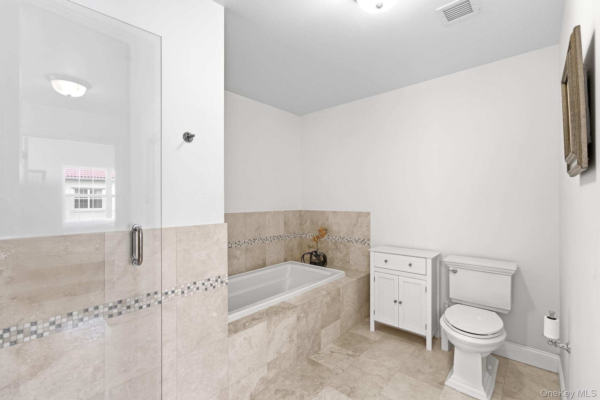 #15 photo, 10 Byron Place, Larchmont , NY 10538