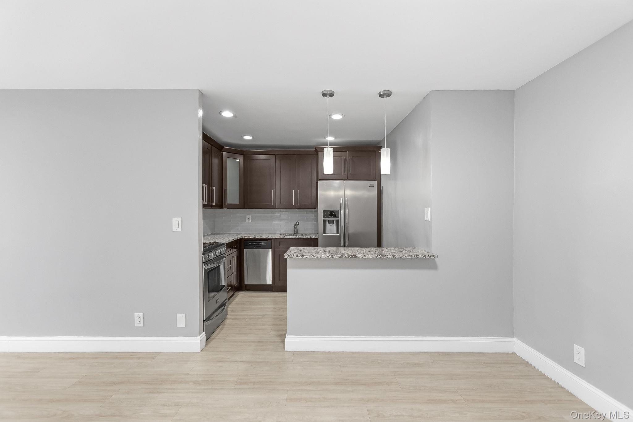 #10 photo, 25 Franklin Avenue, White Plains , NY 10601