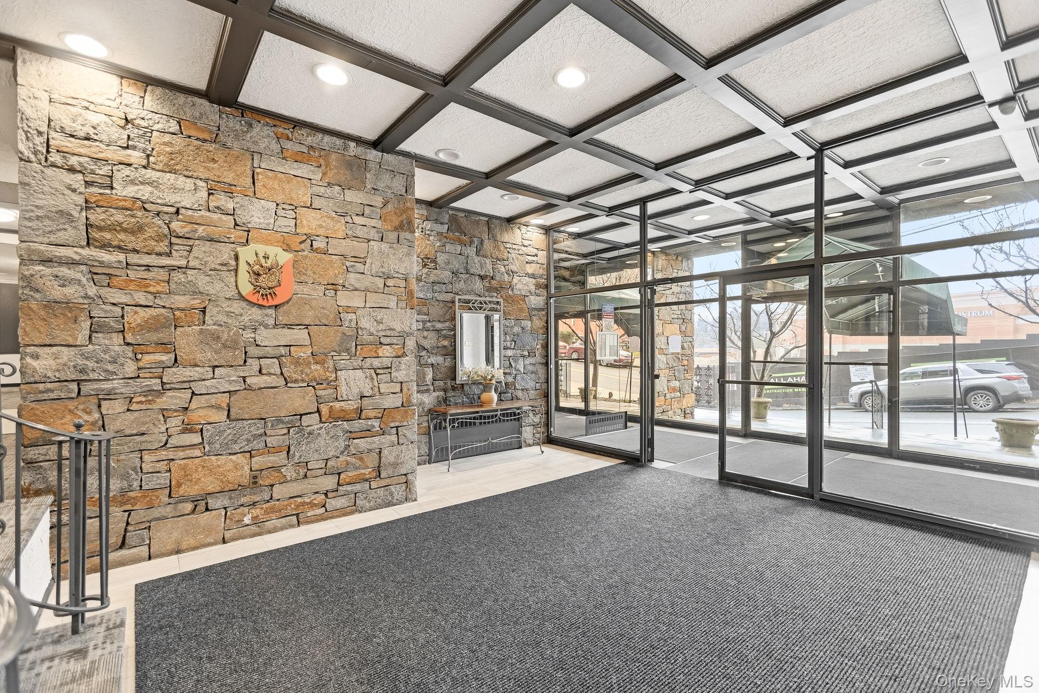 #15 photo, 25 Franklin Avenue, White Plains , NY 10601