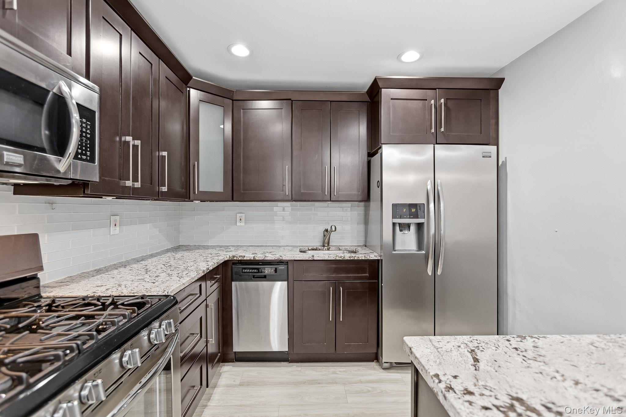 #5 photo, 25 Franklin Avenue, White Plains , NY 10601