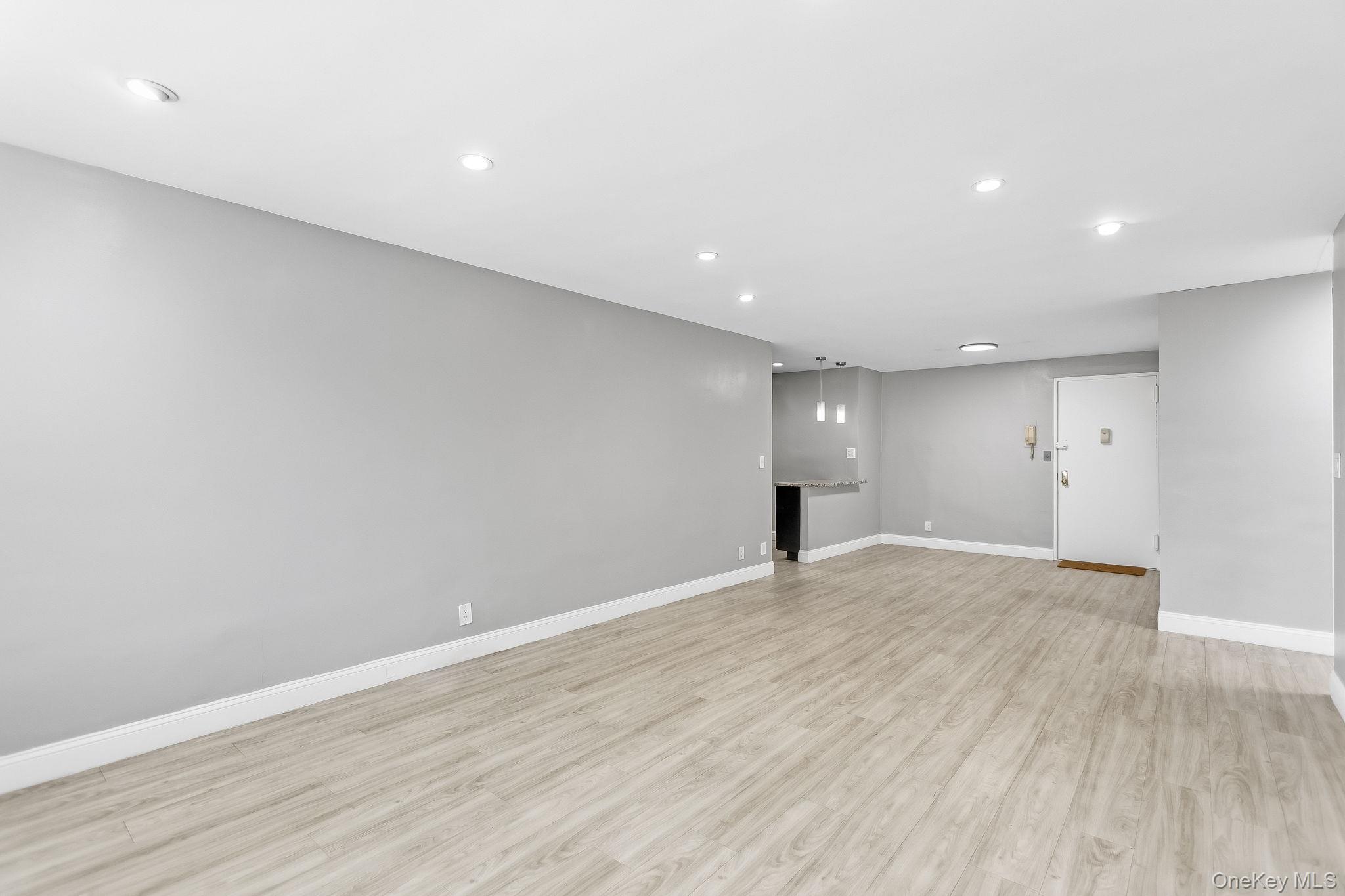 #9 photo, 25 Franklin Avenue, White Plains , NY 10601