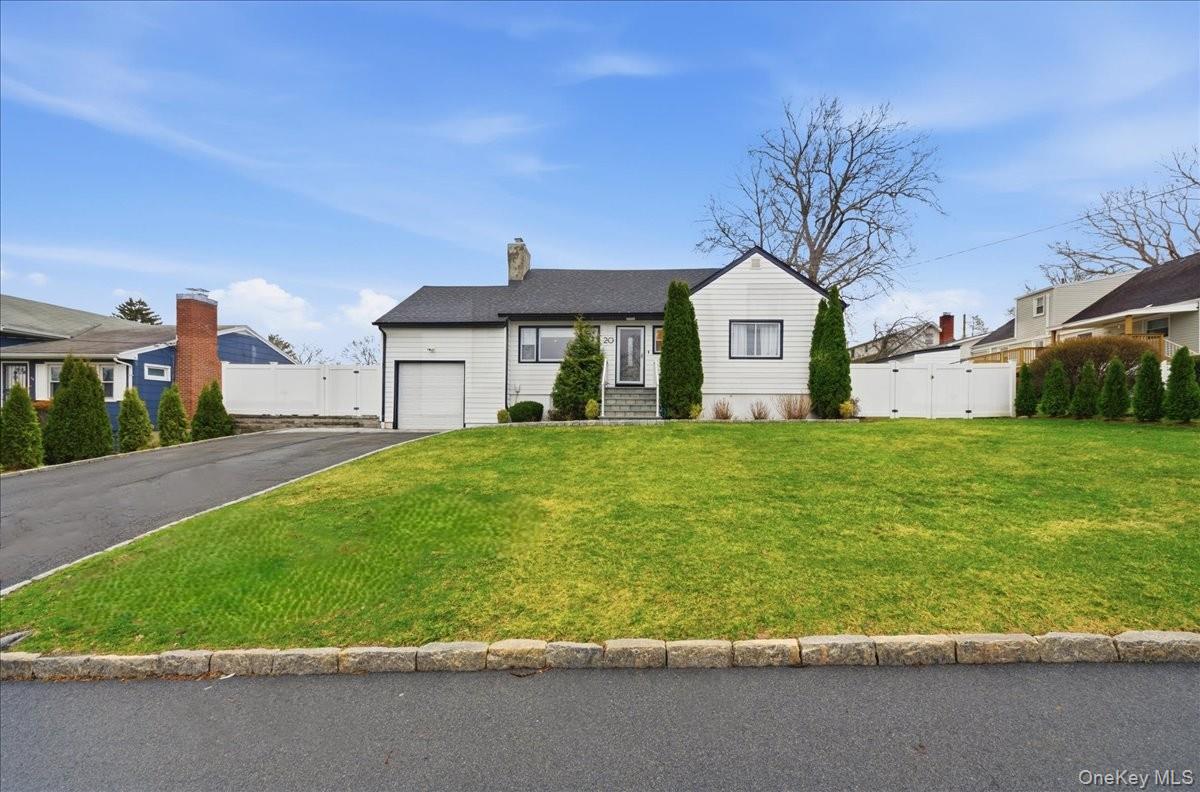 #2 photo, 20 Van Buren Place, White Plains , NY 10603