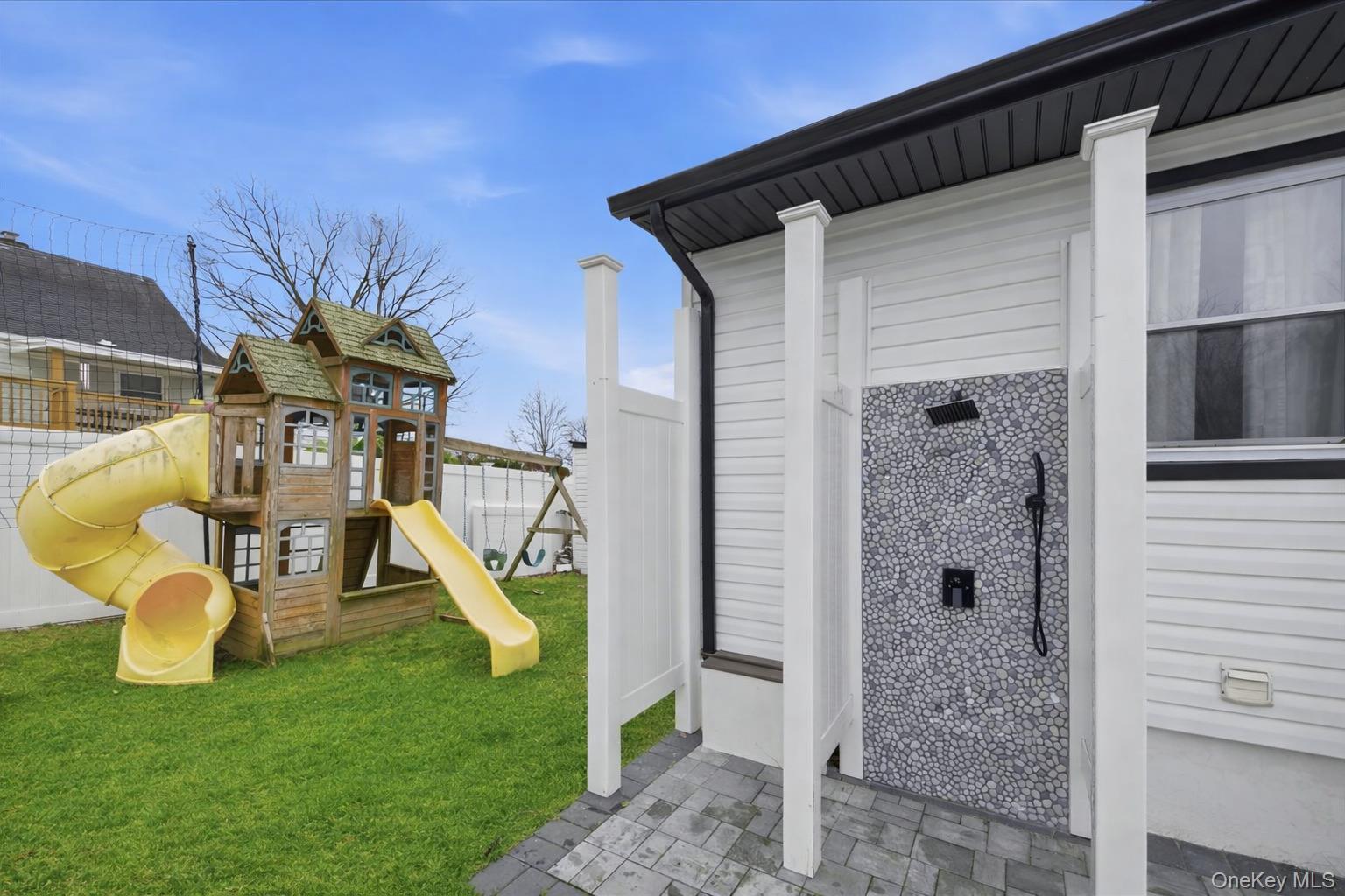 #4 photo, 20 Van Buren Place, White Plains , NY 10603