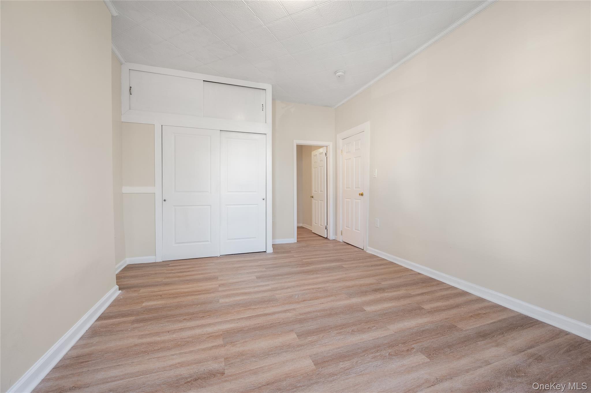 #3 photo, 308 E 8th Street, ব্রুকলিন Brooklyn , NY 11218