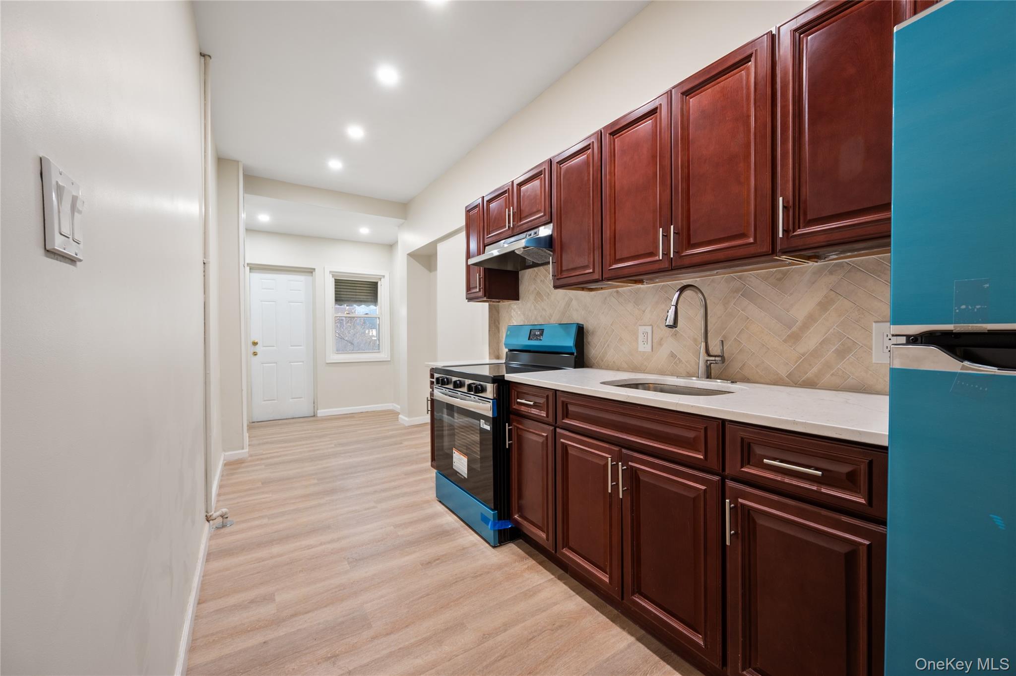 #7 photo, 308 E 8th Street, ব্রুকলিন Brooklyn , NY 11218