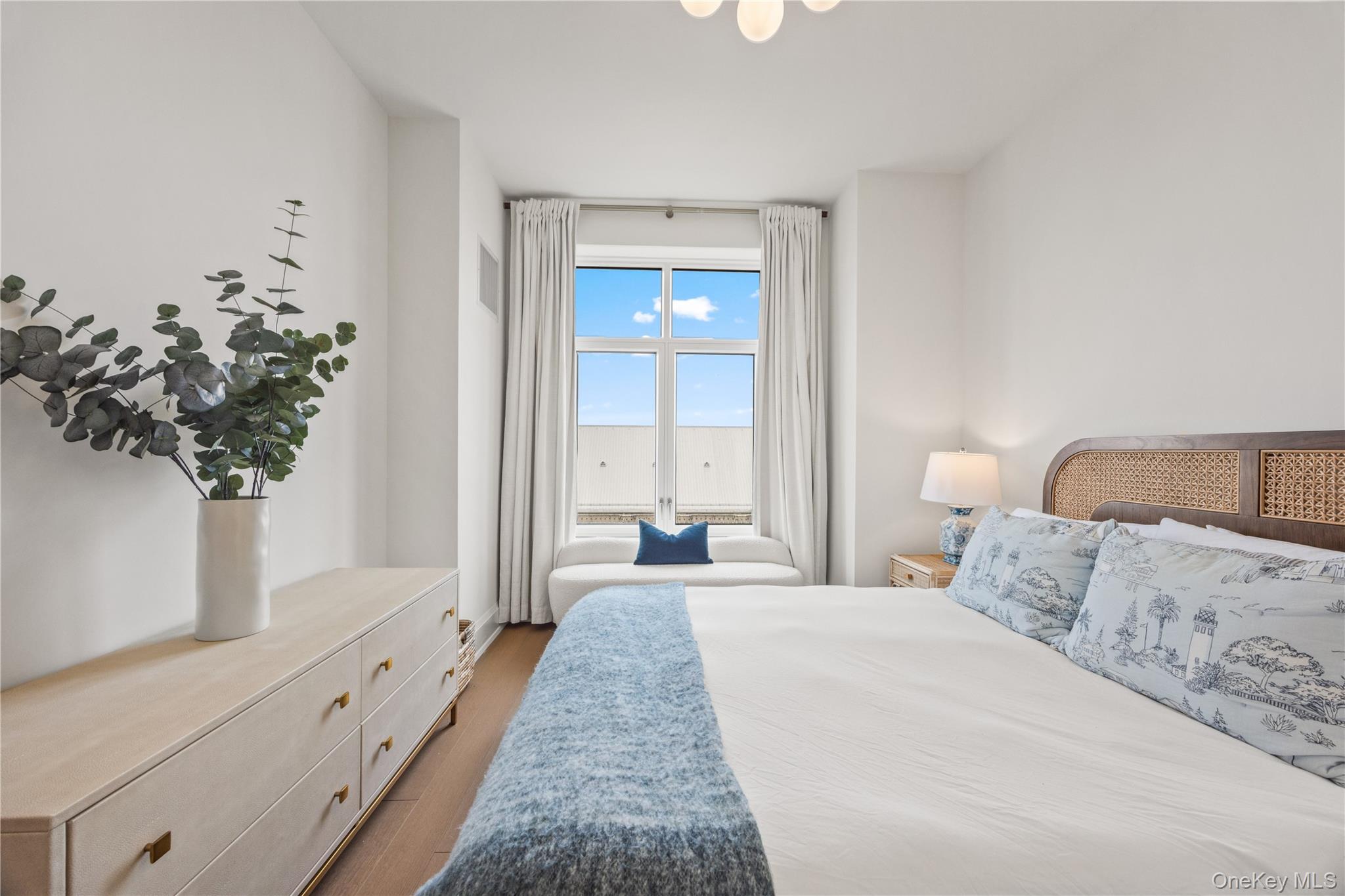 #12 photo, 100 Claremont Avenue, ম্যানহাটন New York (Manhattan) , NY 10027