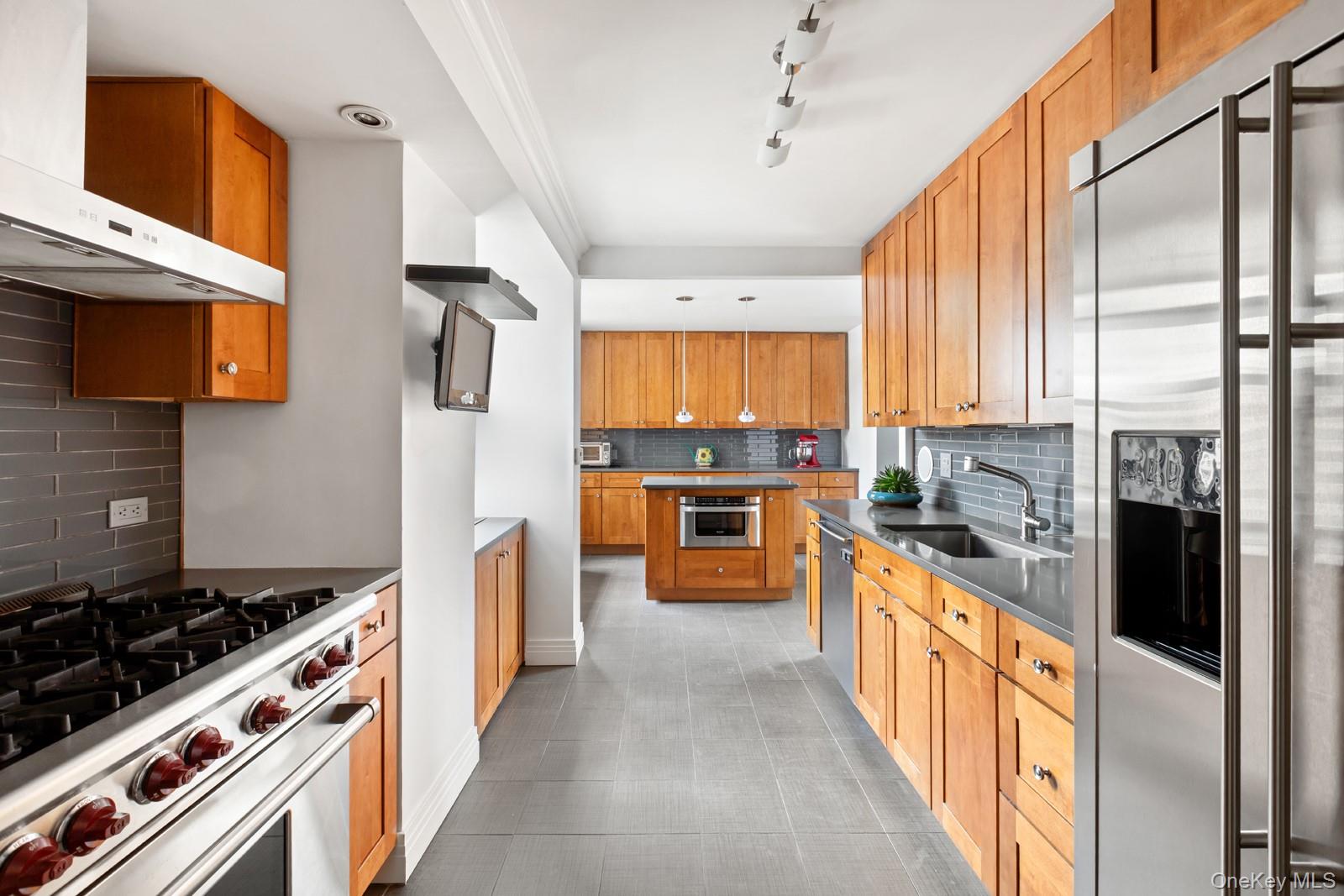 #5 photo, 444 E 86th Street, ম্যানহাটন New York (Manhattan) , NY 10028