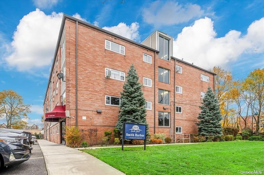 #11 photo, 222 Smith Street, নাসাউ কাউন্টি Freeport , NY 11520