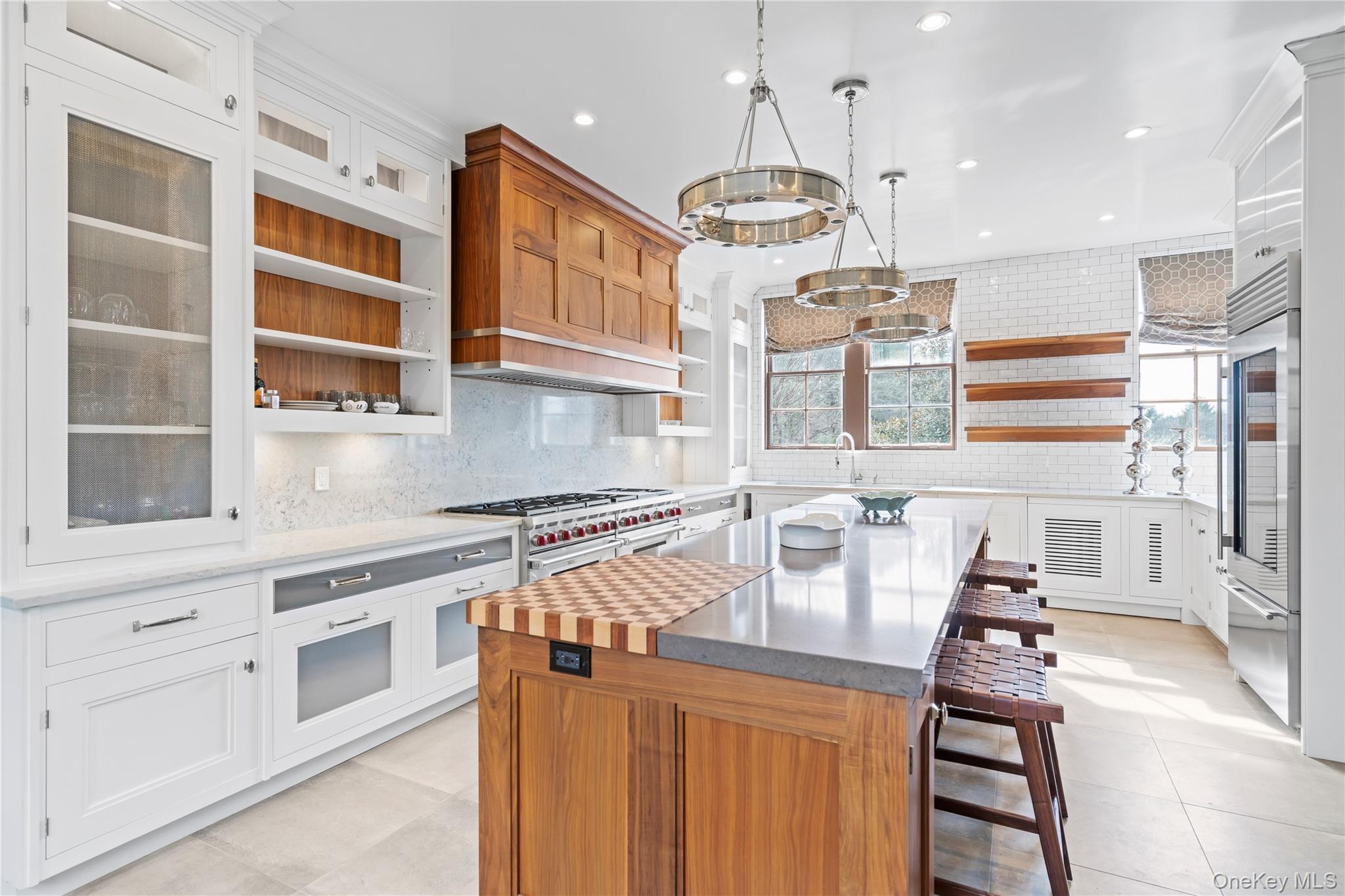 #16 photo, 393 Oyster Bay Road, Mill Neck , NY 11765