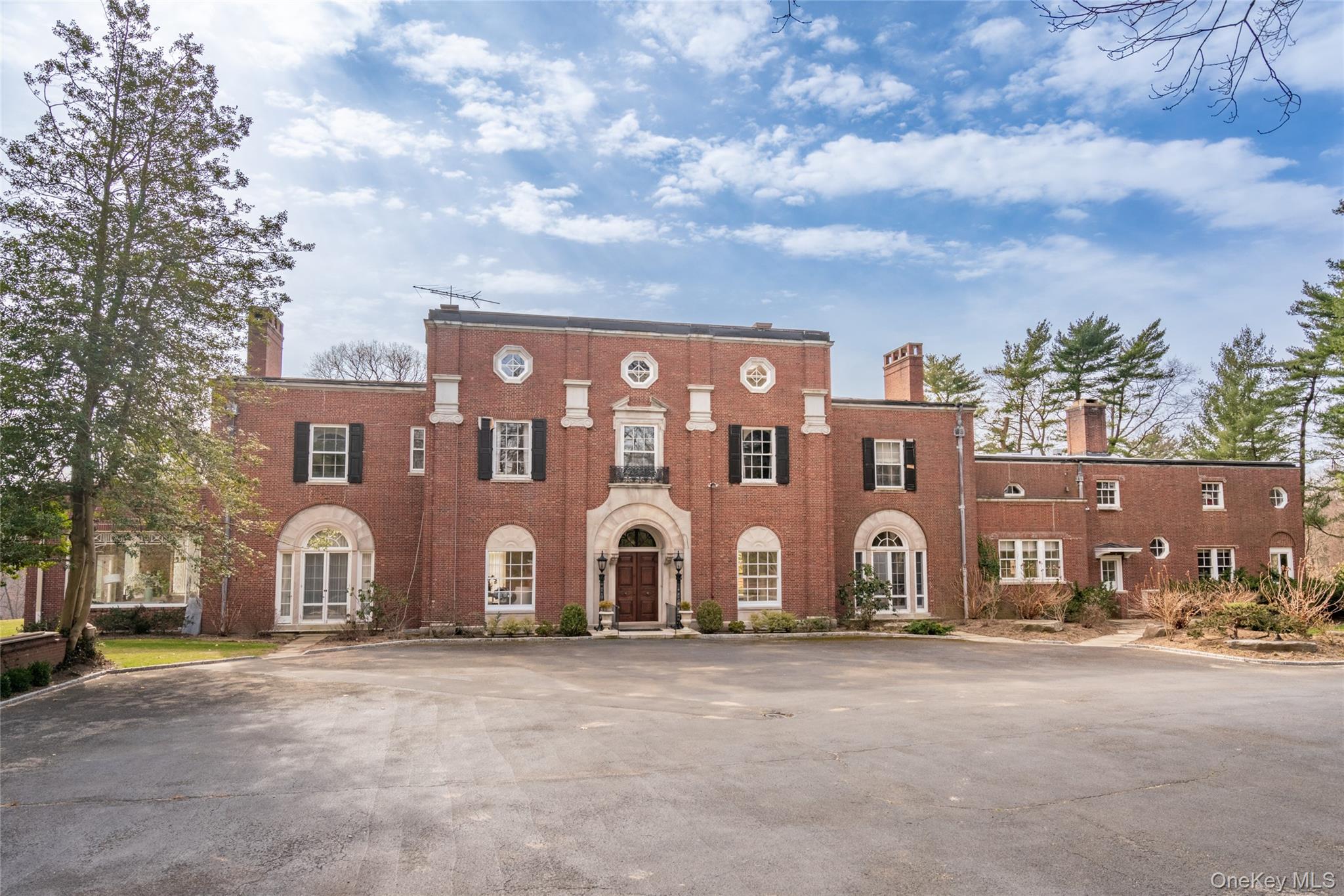 #2 photo, 393 Oyster Bay Road, Mill Neck , NY 11765