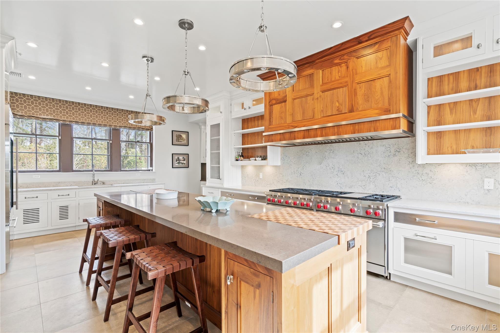 #20 photo, 393 Oyster Bay Road, Mill Neck , NY 11765