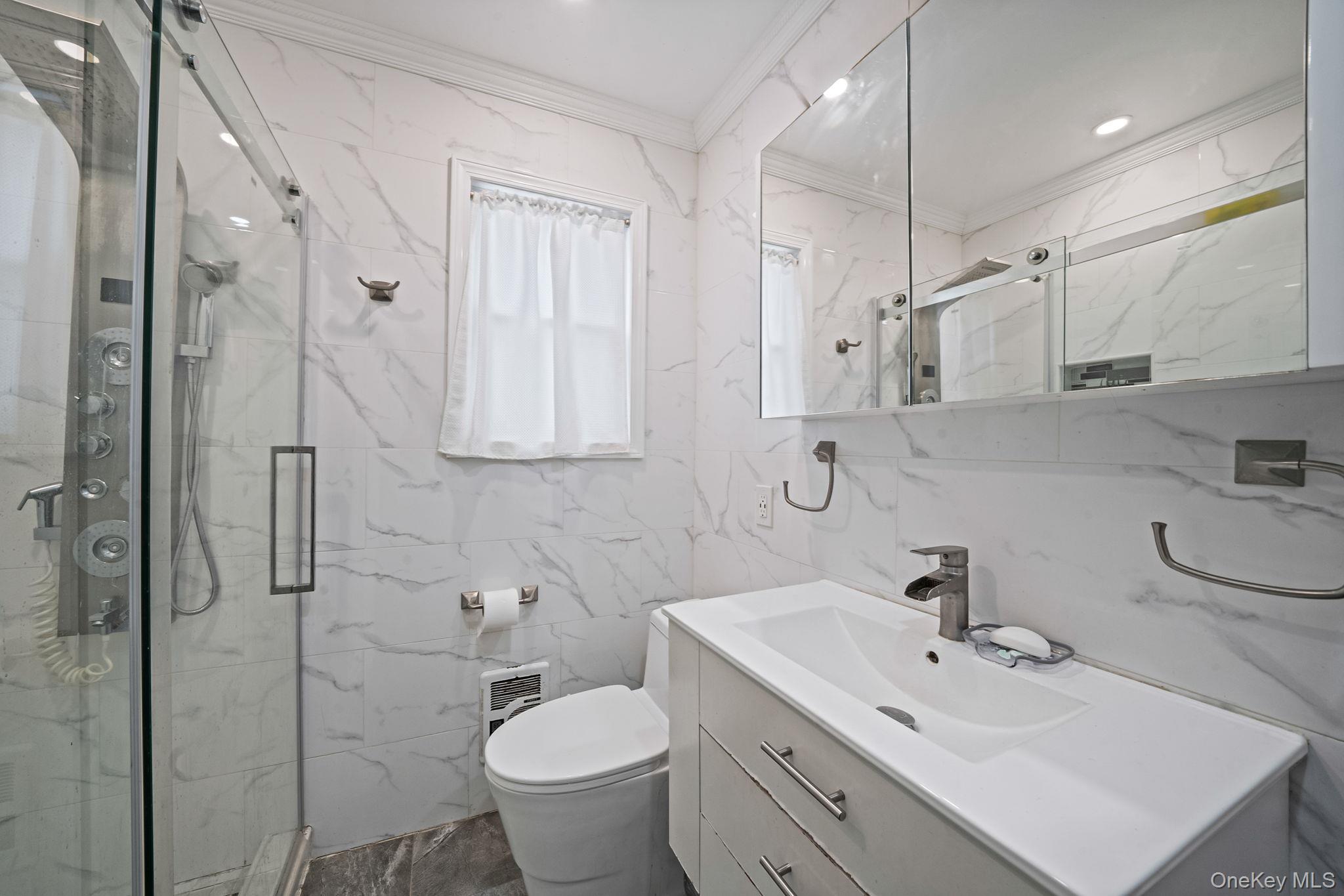 #16 photo, 12 Edna Court, নাসাউ কাউন্টি Valley Stream , NY 11580