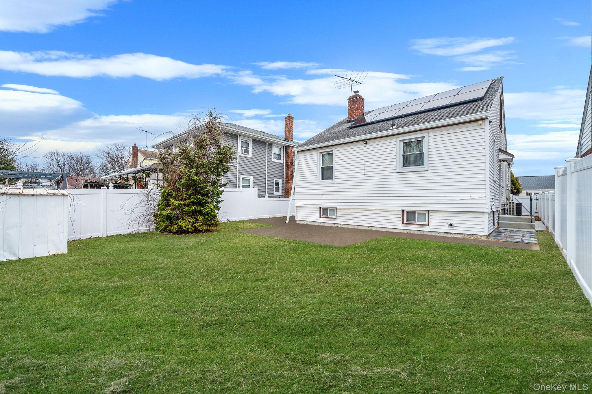 #4 photo, 12 Edna Court, নাসাউ কাউন্টি Valley Stream , NY 11580