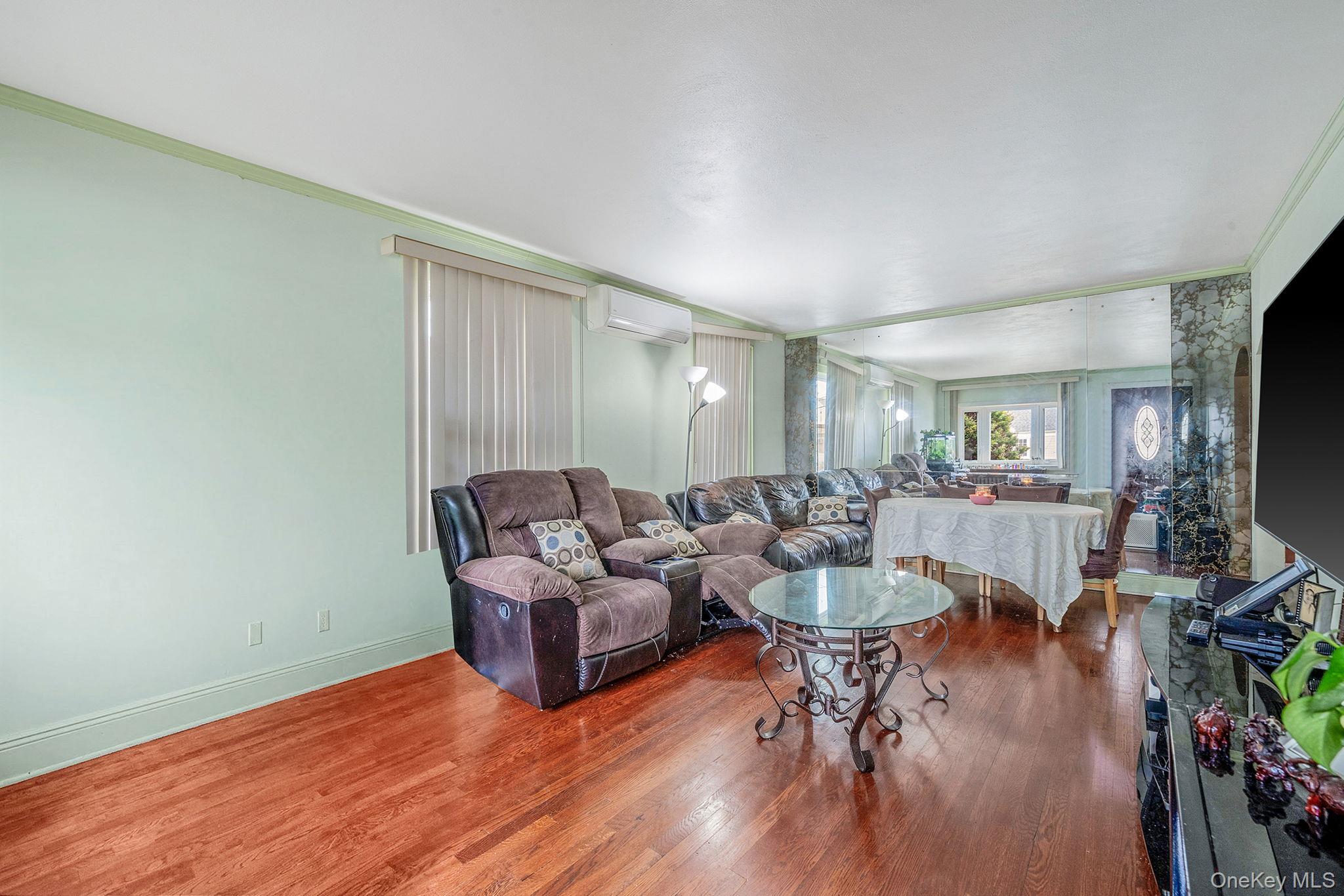 #7 photo, 12 Edna Court, নাসাউ কাউন্টি Valley Stream , NY 11580