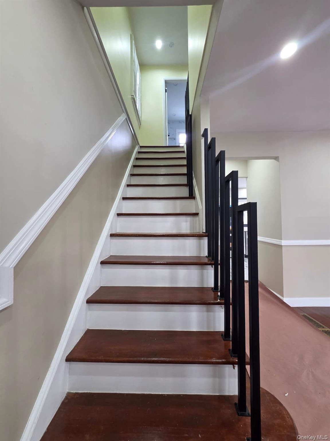 #16 photo, 57-18 hewlett Street, Little Neck , NY 11362