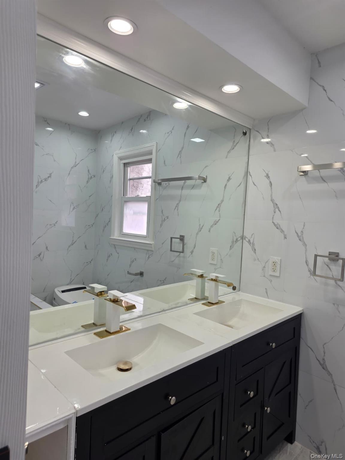 #20 photo, 57-18 hewlett Street, Little Neck , NY 11362