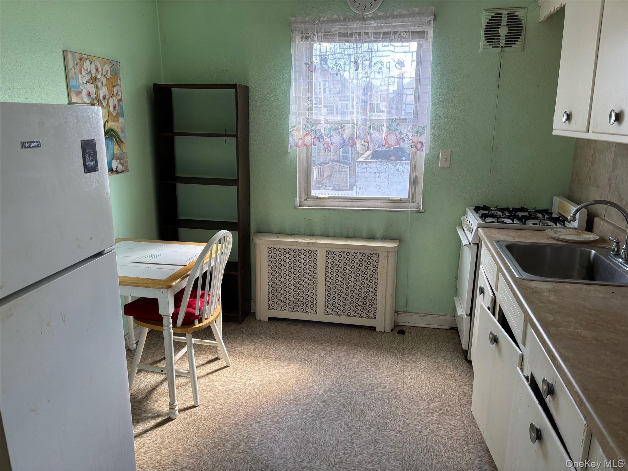 #10 photo, 12212 6th Avenue, College Point , NY 11356