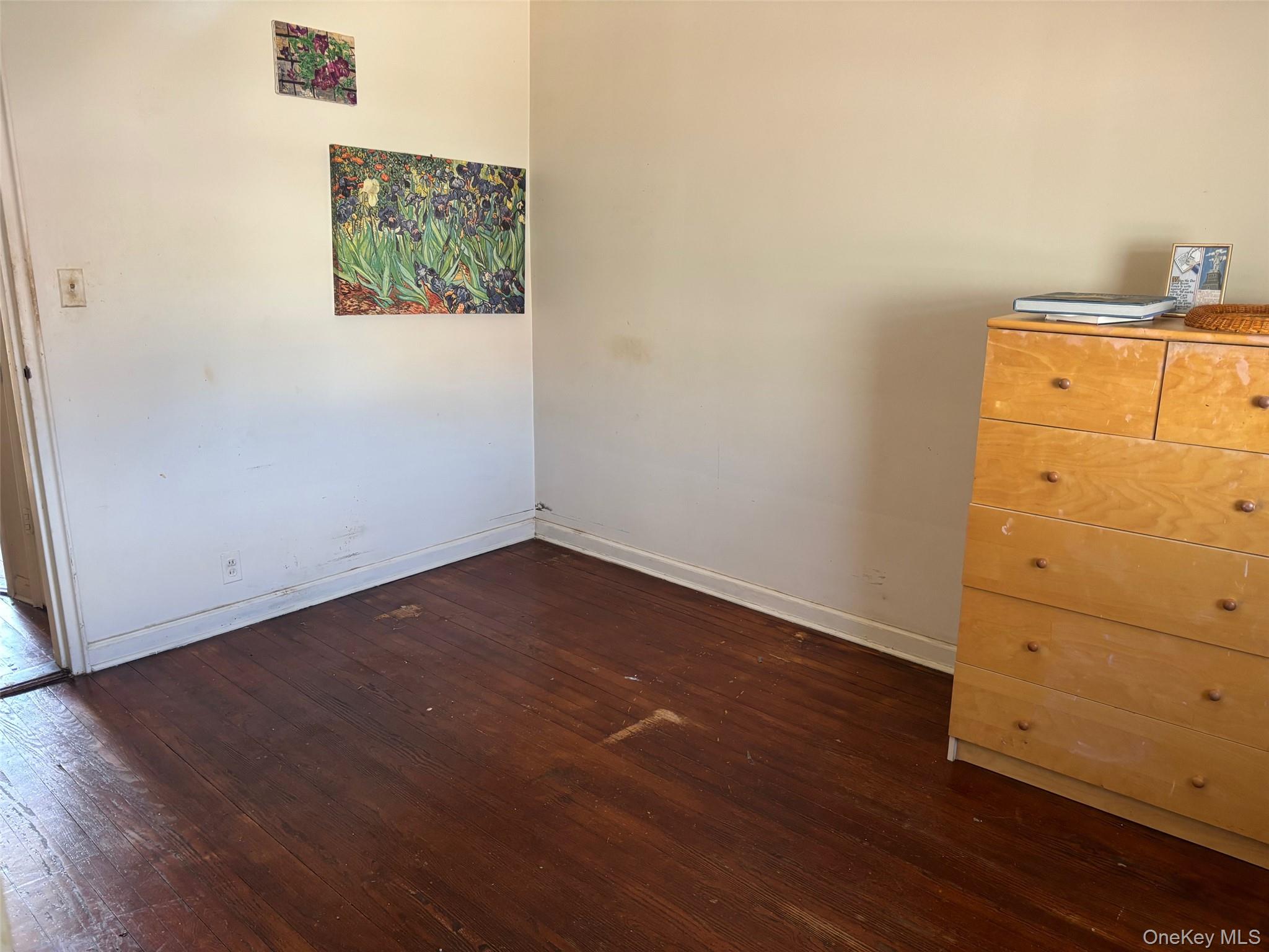 #8 photo, 12212 6th Avenue, College Point , NY 11356